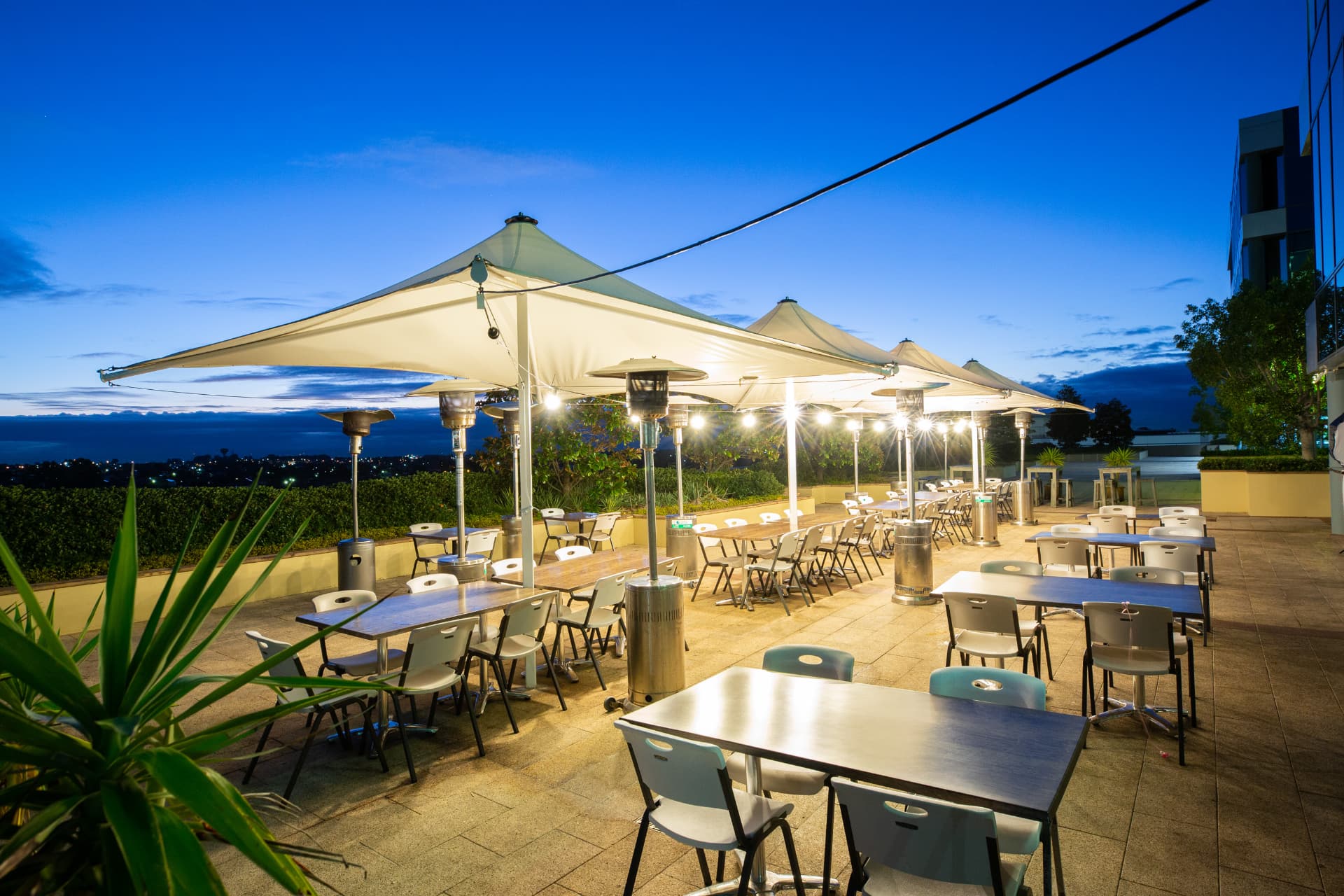 Wide view of the Kebabiya outdoor terrace